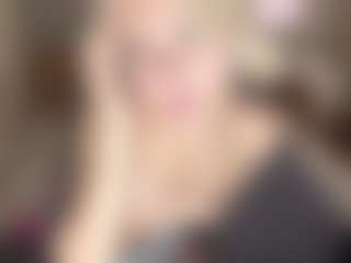 LaraKonzen's Live Sex Cam Show
