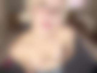 LaraKonzen's Live Sex Cam Show