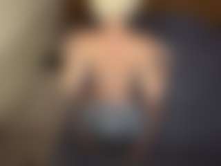 LaraKonzen's Live Sex Cam Show
