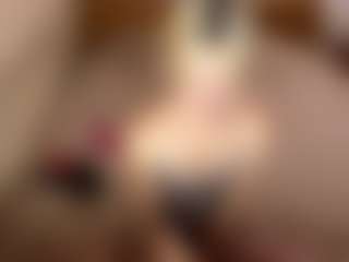 LaraKonzen's Live Sex Cam Show