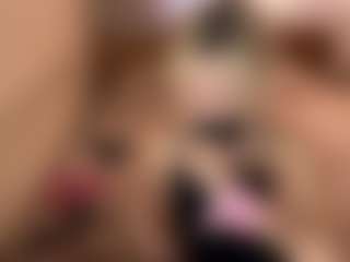 Live cam show with LaraKonzen - Brown Eyes Blonde Hair on Camming Site