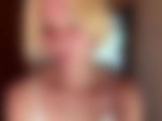 LaraKonzen's Live Sex Cam Show
