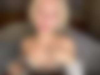 LaraKonzen's Live Sex Cam Show