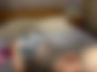 Live cam show with LaraKonzen - Brown Eyes Blonde Hair on Camsoda