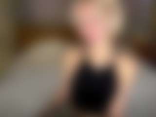 LaraKonzen's Live Sex Cam Show