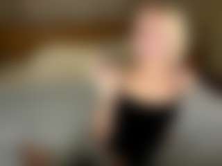 LaraKonzen's Live Sex Cam Show