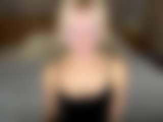 LaraKonzen's Live Sex Cam Show