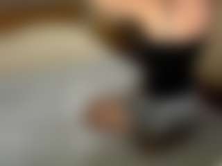 LaraKonzen's Live Sex Cam Show