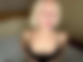 LaraKonzen's Live Sex Cam Show