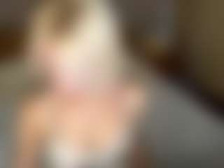 LaraKonzen's Live Sex Cam Show