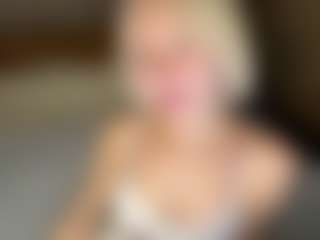 LaraKonzen's Live Sex Cam Show