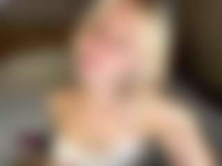 LaraKonzen's Live Sex Cam Show