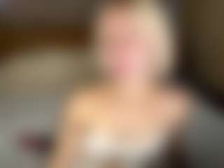 LaraKonzen's Live Sex Cam Show