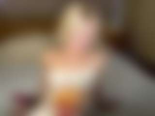 LaraKonzen's Live Sex Cam Show