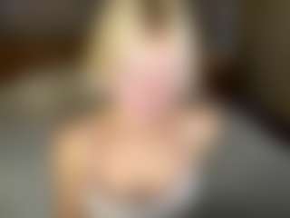 LaraKonzen's Live Sex Cam Show