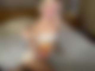 LaraKonzen's Live Sex Cam Show
