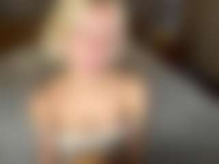 LaraKonzen's Live Sex Cam Show