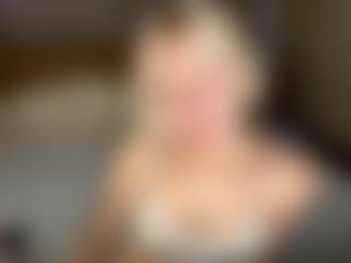 LaraKonzen's Live Sex Cam Show