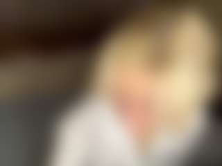 Live cam show with LaraKonzen - Genital Piercings on Instabang