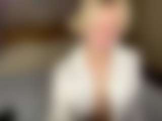 LaraKonzen's Live Sex Cam Show