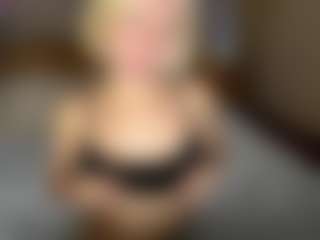 LaraKonzen's Live Sex Cam Show