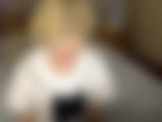 LaraKonzen's Live Sex Cam Show