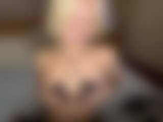 LaraKonzen's Live Sex Cam Show