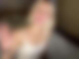 Live cam show with LaraKonzen - Blonde Hair on Porn Luv
