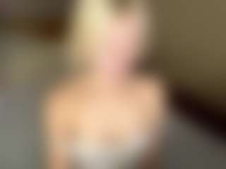 Live cam show with LaraKonzen - White Blonde Hair on slutload | georgia