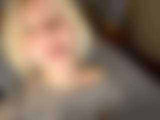 LaraKonzen's Live Sex Cam Show