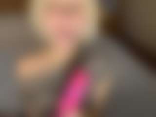 LaraKonzen's Live Sex Cam Show
