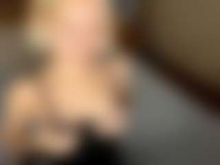 LaraKonzen's Live Sex Cam Show