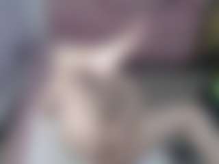 Live cam show with Mia-Pink-Ch - BBW on CamClone