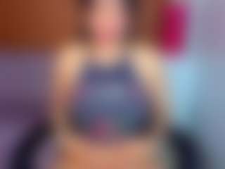 Sara-Lux-T's Live Sex Cam Show