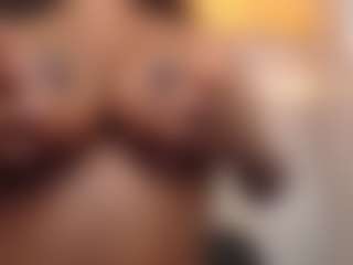 SWEETBIGBOOBS's Live Sex Cam Show