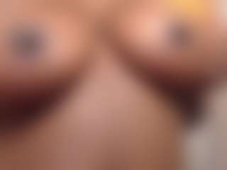 SWEETBIGBOOBS's Live Sex Cam Show