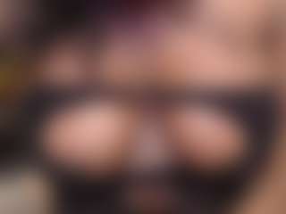 SWEETBIGBOOBS's Live Sex Cam Show
