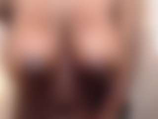 SWEETBIGBOOBS's Live Sex Cam Show