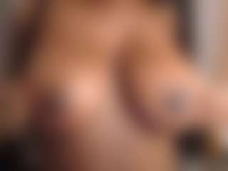 SWEETBIGBOOBS's Live Sex Cam Show