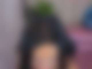 Live cam show with Veronica-Ros-T - Camel Toe on luckytryst.com