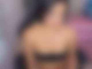 Live cam show with Veronica-Ros-T - Camel Toe on friskycurves.com