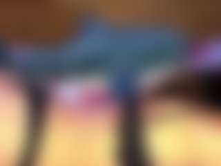 Live cam show with BarrieBachler - Average on madthumbs