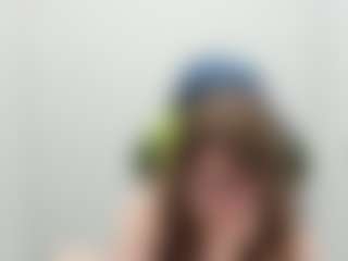 Live cam show with Bonnysummer - Body Massage on Camsoda