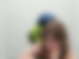 Live cam show with Bonnysummer - Blonde Hair on Camsoda