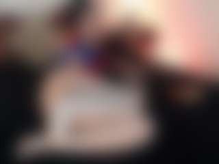 Live cam show with Chloe-Brm - Average on Camsoda