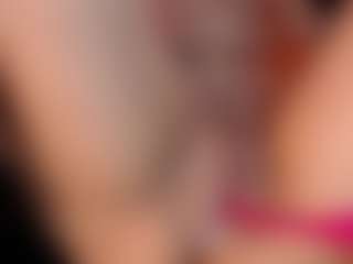 Live cam show with Chloe-Brm - Nipple Piercings on Gym Cam Girls