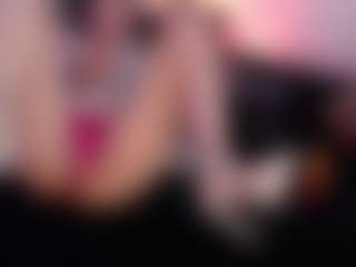 Chloe-Brm's Live Sex Cam Show