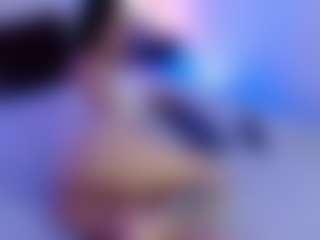 Live cam show with Chloe-Brm - Average on Soda Cam