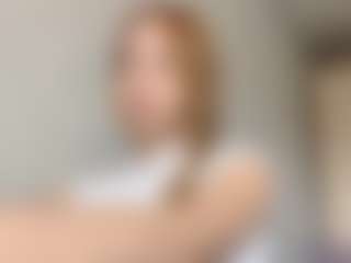 Live cam show with EdnaDellapina - Blue Eyes on AdultVida.com