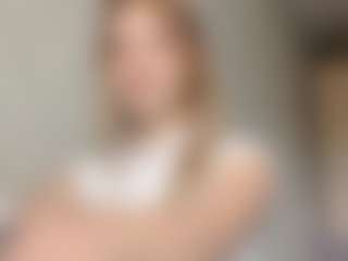 EdnaDellapina's Live Sex Cam Show